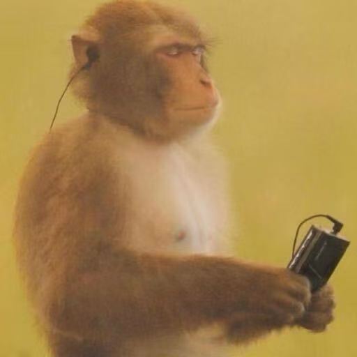 五十五岁左右男性教授头像，穿蓝色衬衫，银色头发，睿智眼神，书桌背景